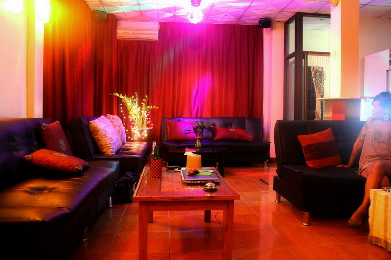 Double Bar lounge for Leasehold